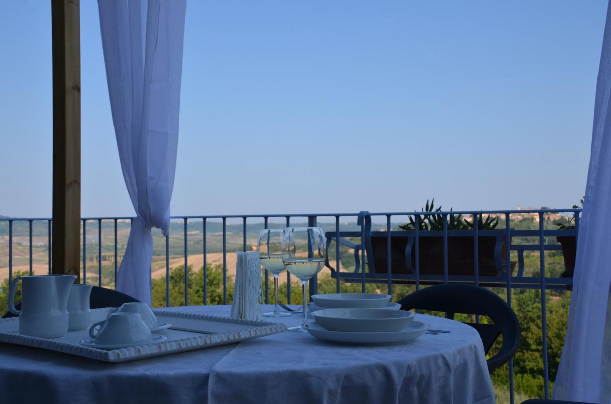 Fewo Cielo Mit Terrassen Und Und Einen Atemberaubenden Blick Terricciola Exterior foto